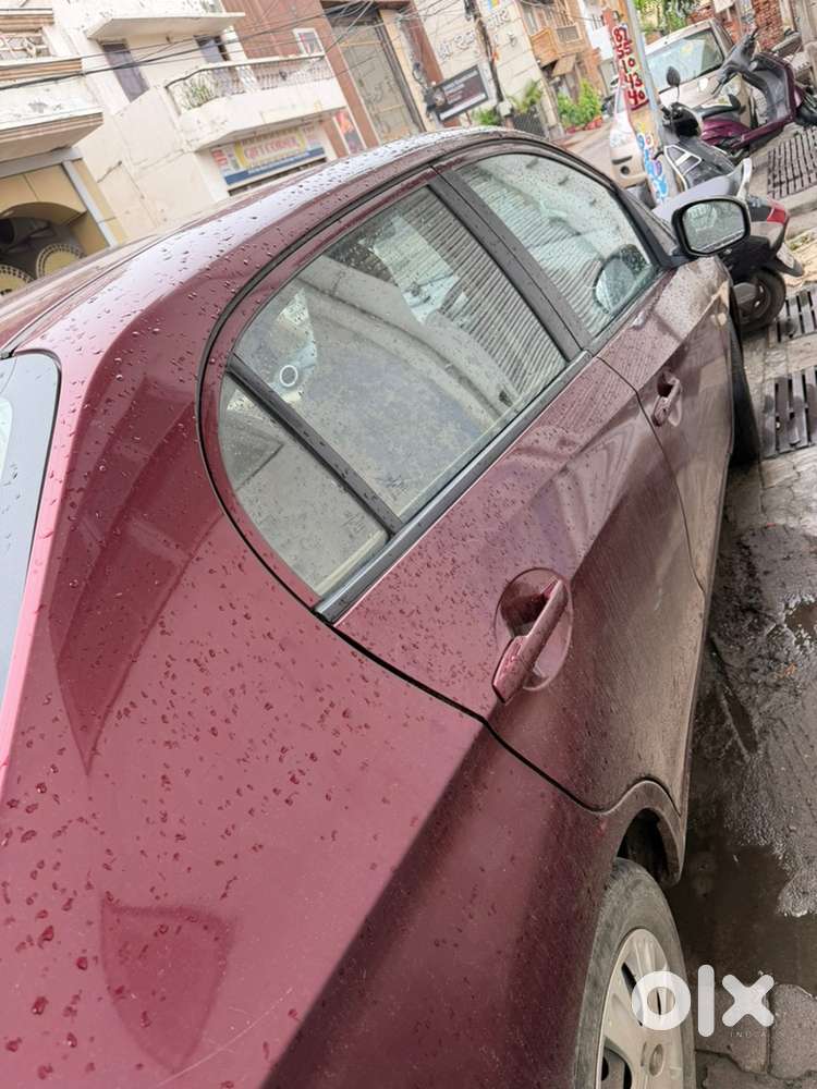 Honda Amaze Petrol 2013