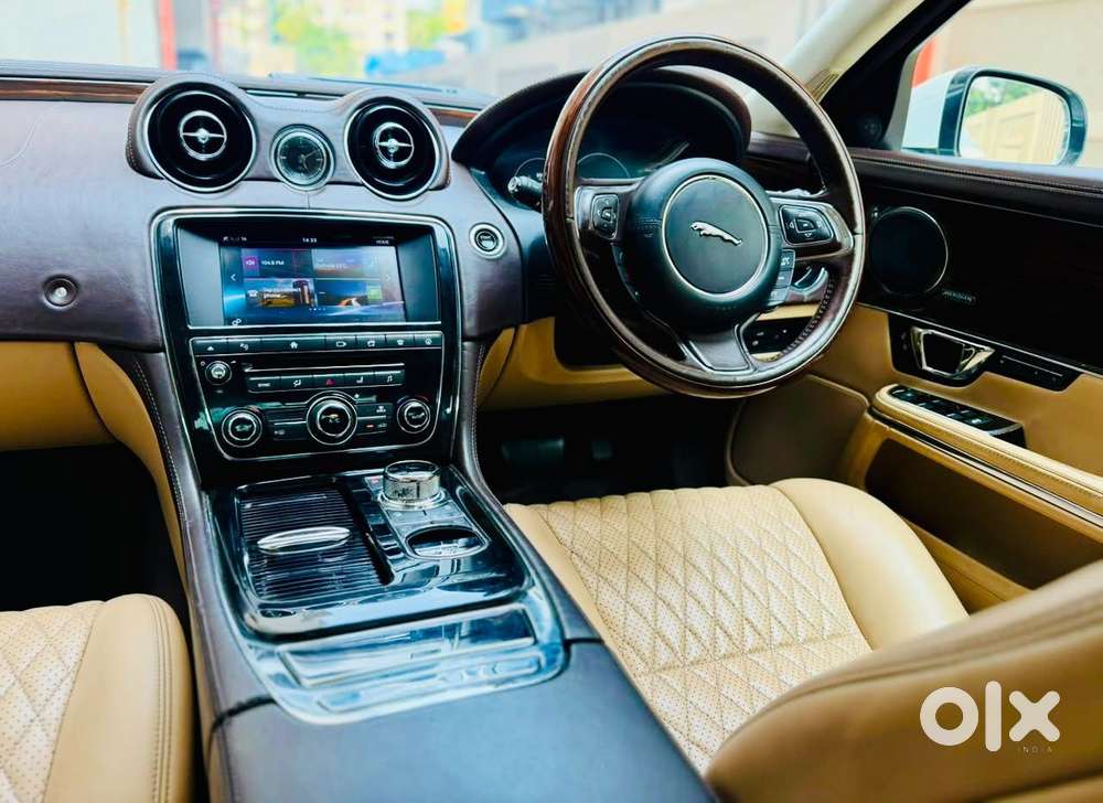Jaguar Others, 2017, Petrol