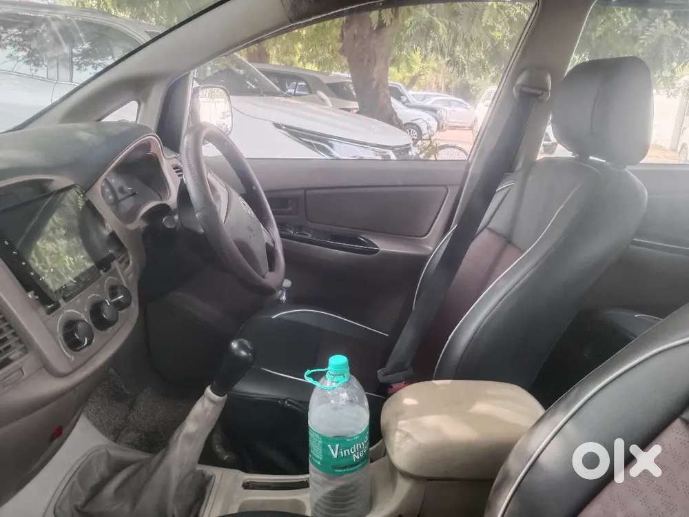 Toyota Innova 2015