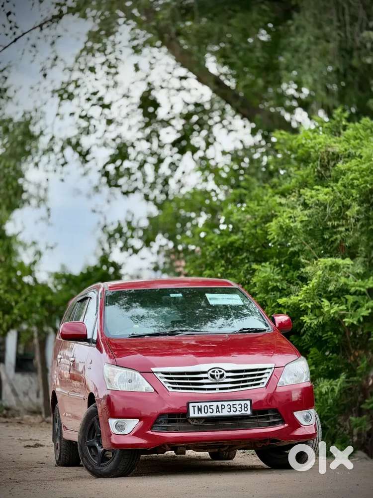 Toyota Innova 2012