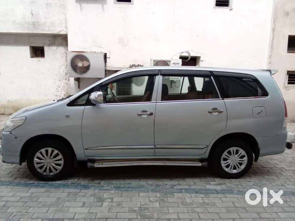 Toyota Innova 2009 Diesel 290000 Km Driven