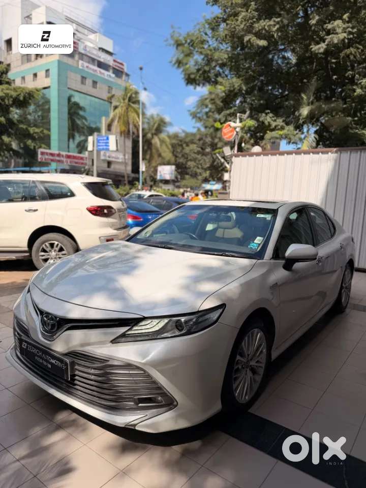 Toyota Camry Hybrid, 2019, Petrol