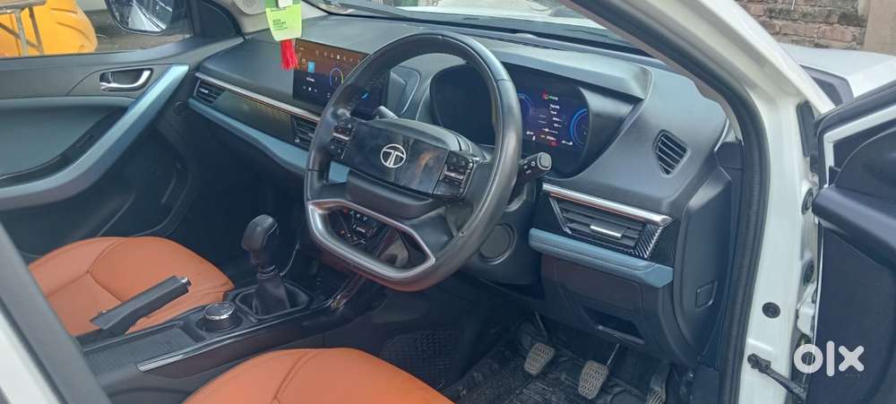 Tata Curvv Creative 1.2 Revotron Petrol 6mt, 2025, Petrol