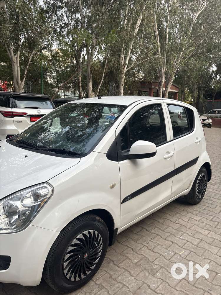 Maruti Suzuki Ritz Lxi, 2012, Petrol