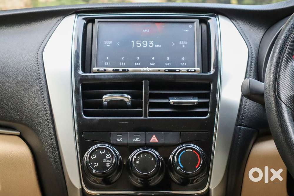 Toyota Yaris J Cvt, 2020, Petrol