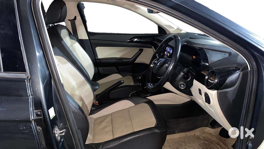 Skoda Slavia 1.5 Tsi Style, 2023, Petrol