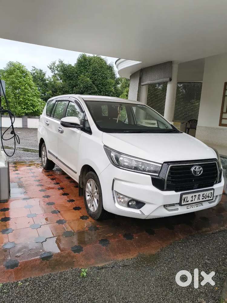 Toyota Innova Crysta 2.8 G At Diesel  Single Owner