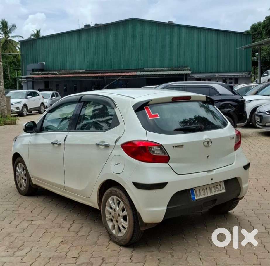 Tata Tiago 1.2 Revotron Xza, 2017, Petrol