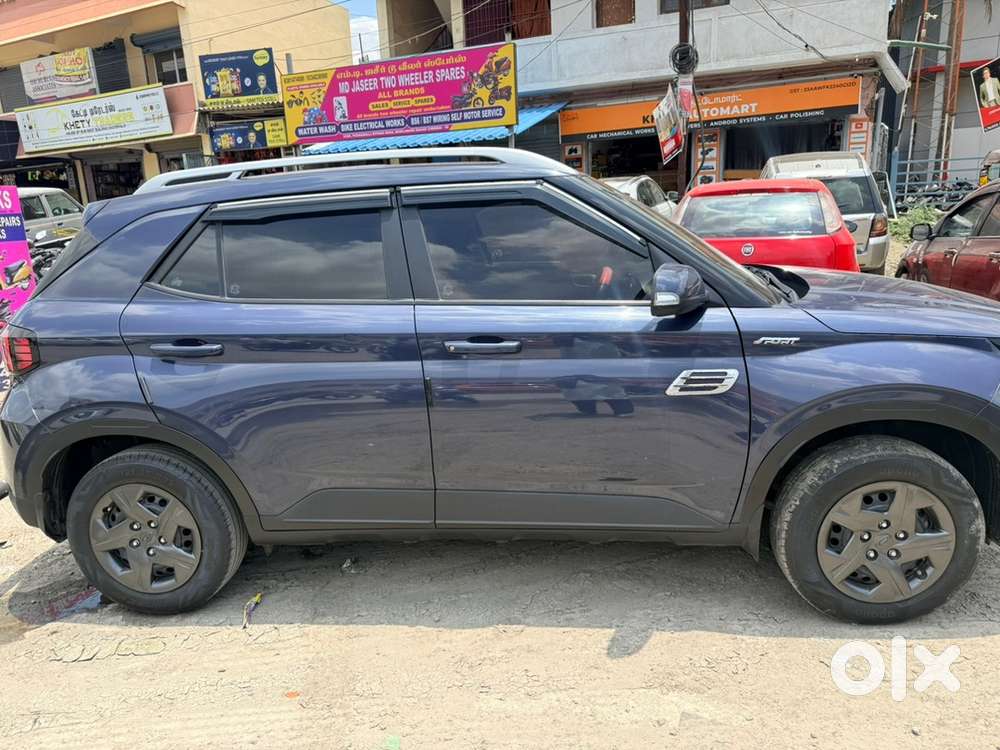 Hyundai Venue Petrol 2023