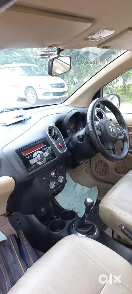 Honda Mobilio Petrol 2014 Variant