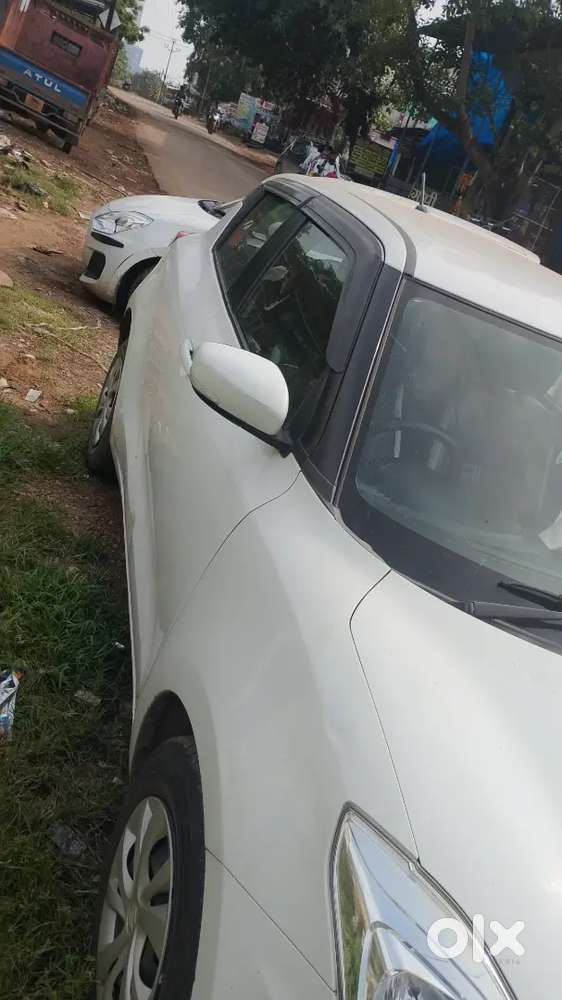 Maruti Suzuki Swift Vxi