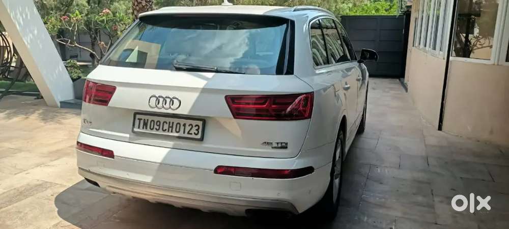 Audi Q7 Company Service Very High Quality Car