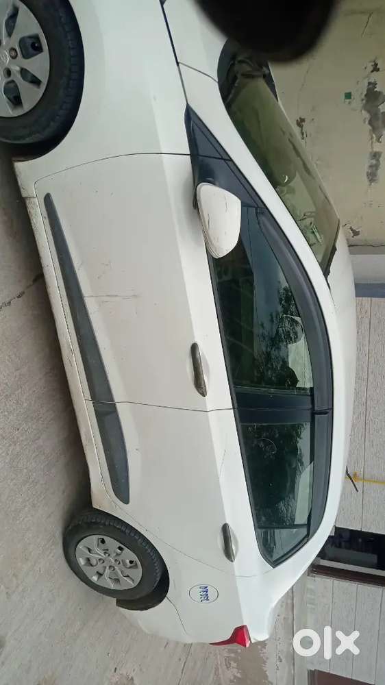 Hyundai Xcent Diesel 2015 Variant