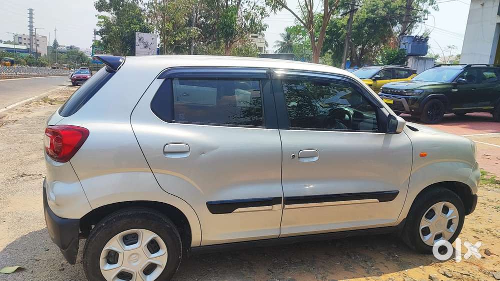 Maruti Suzuki S-presso Vxi Plus, 2022, Petrol