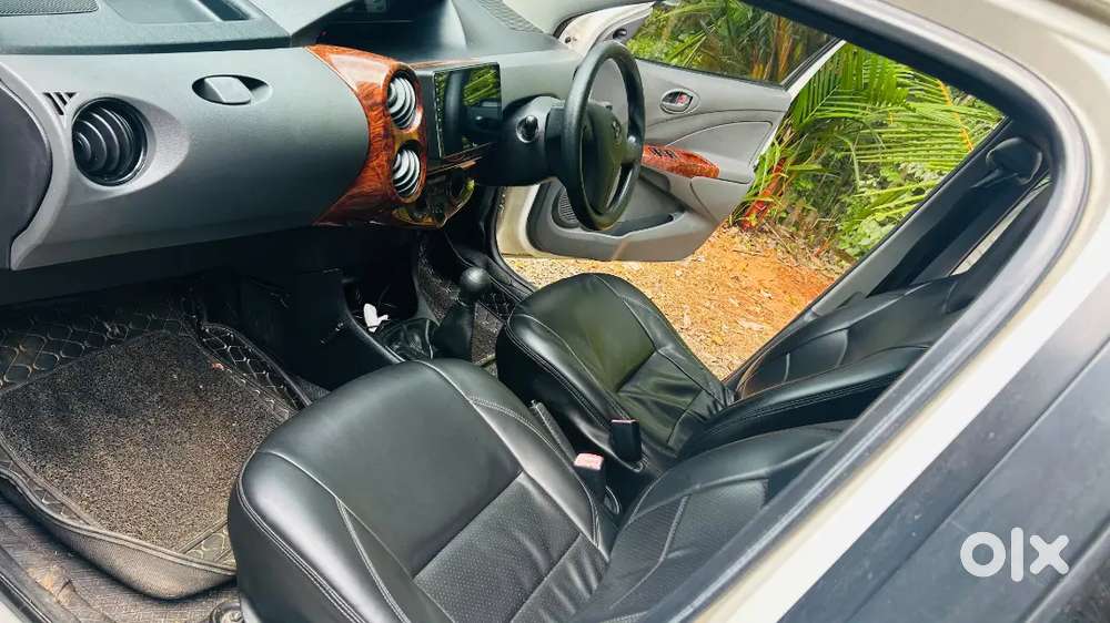 Toyota Etios Liva 2012