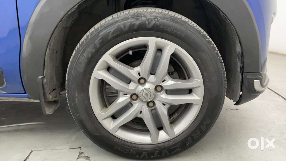 Renault Triber 1.0 Rxz Dual Tone, 2022, Petrol