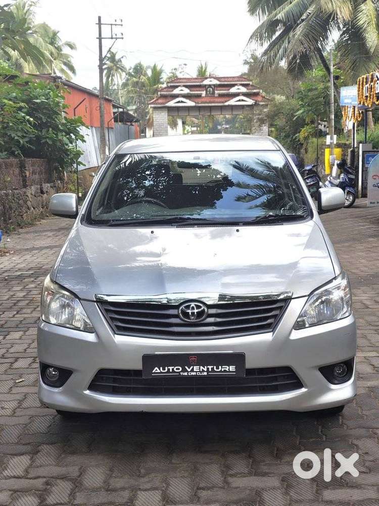 Toyota Innova 2.5 G (diesel) 8 Seater, 2012, Diesel