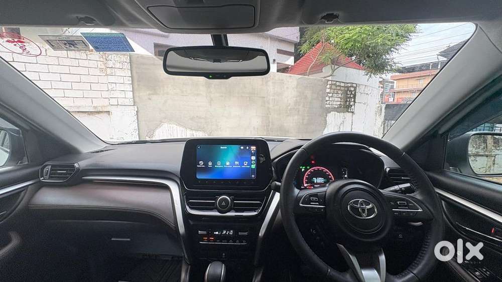 Toyota Hyryder V Hybrid [top Variant]