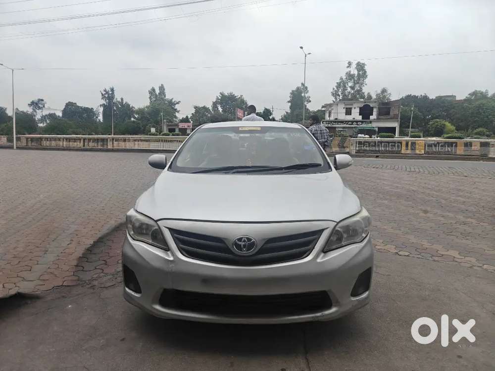 Toyota Corolla Altis 2012