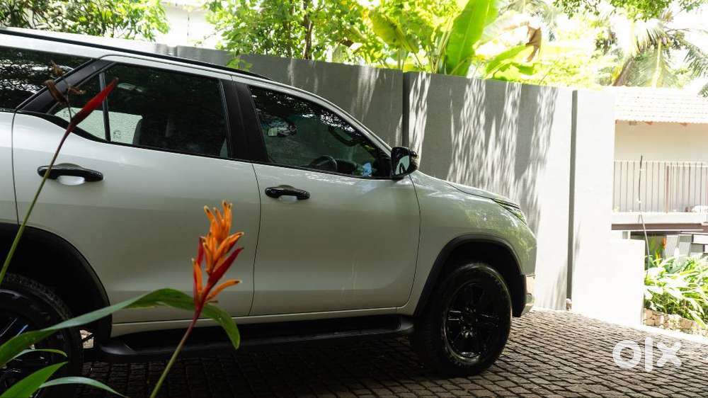 Fortuner 2023 4x2 At Diesel - Customised, Dechromed