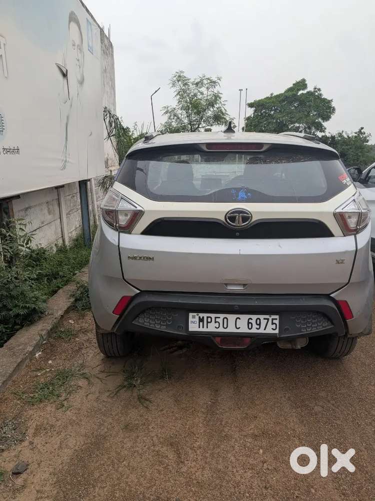 Tata Nexon Petrol 2018