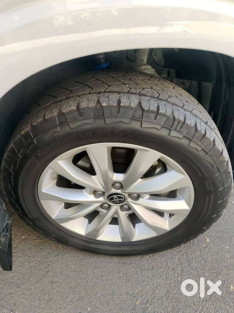 Toyota Innova Hycross 2024 Petrol 58500 Km Driven. ₹ 35,00,000