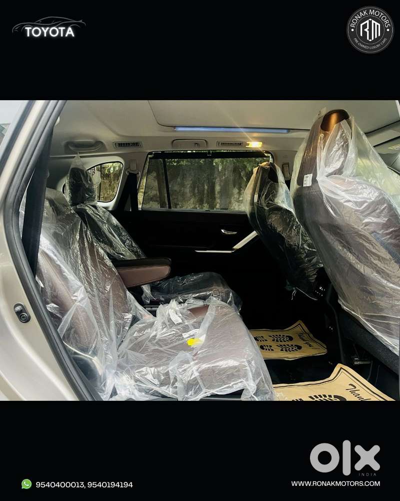 Toyota Innova Hycross 2.0 Zx Hybrid 7 Str, 2025, Petrol