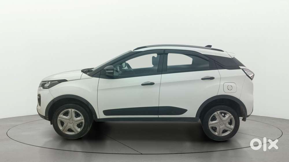 Tata Nexon 1.2 Revotron Xm (s), 2022, Petrol