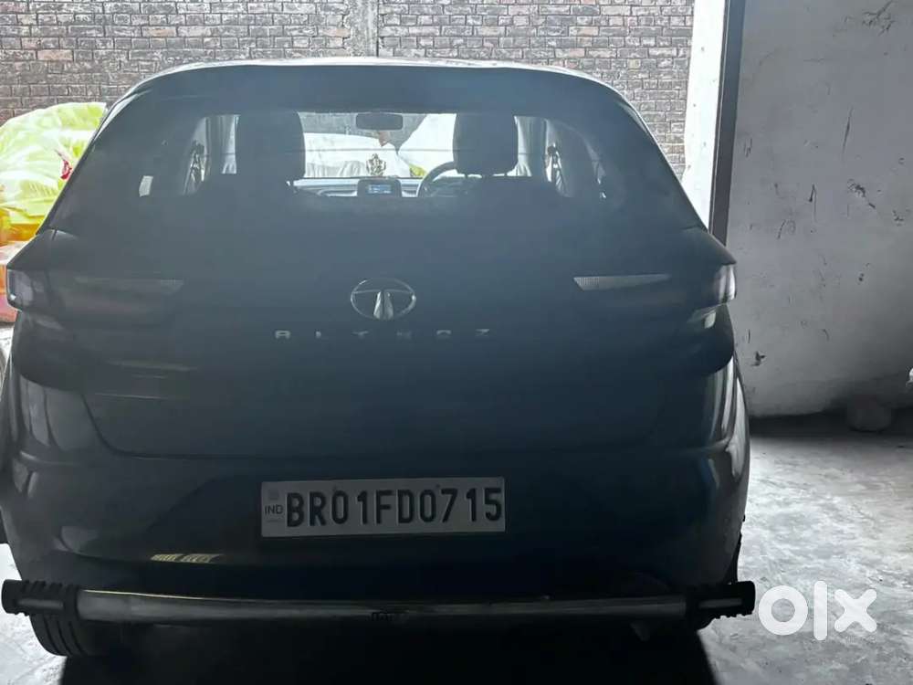 Tata Altroz Xe 2021