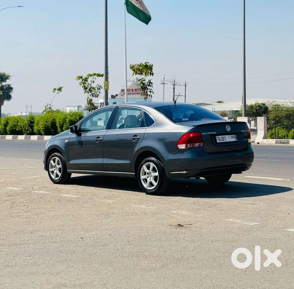 Volkswagen Vento Celeste 1.6 Highline, 2014, Diesel