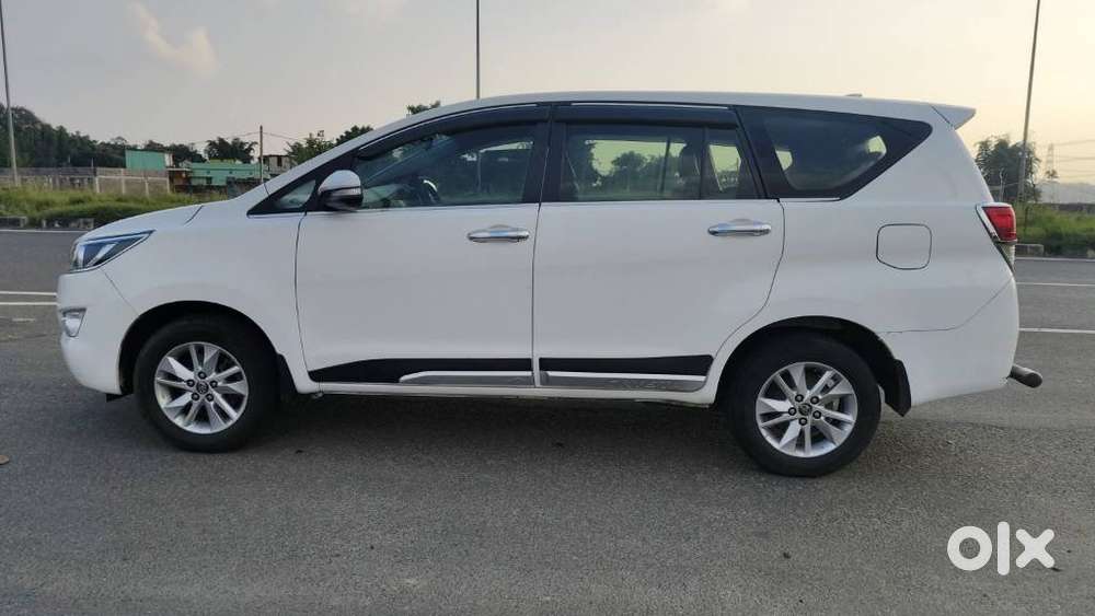 Toyota Innova Crysta 2.4 G Mt, 2017, Diesel