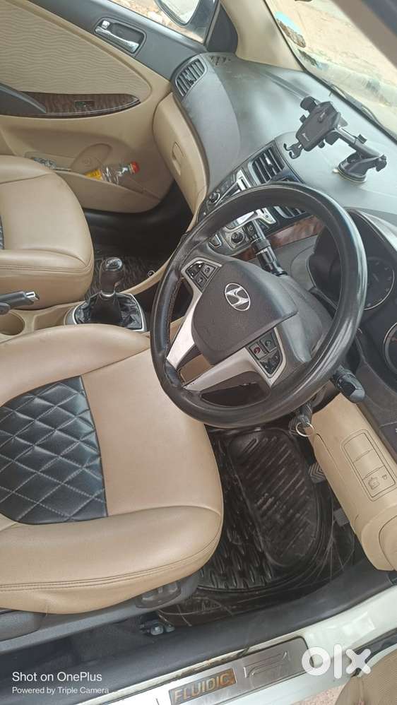 Hyundai Fluidic Verna 2012