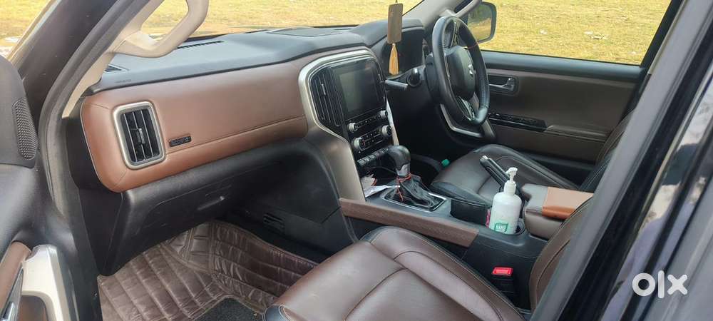 Mahindra Scorpio N 2023 Petrol Well Maintained