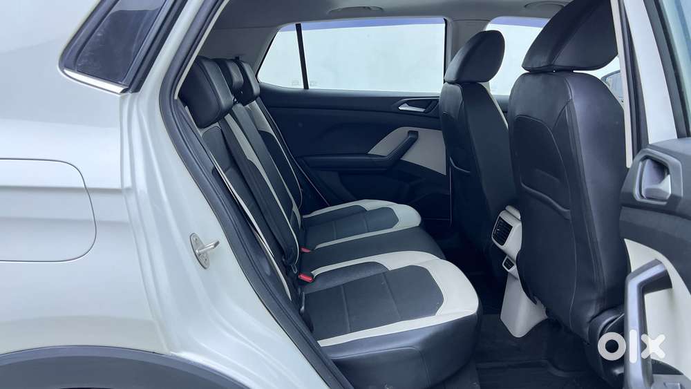 Volkswagen Taigun Topline 1.0 Tsi At (electric Seats), 2023, Petrol
