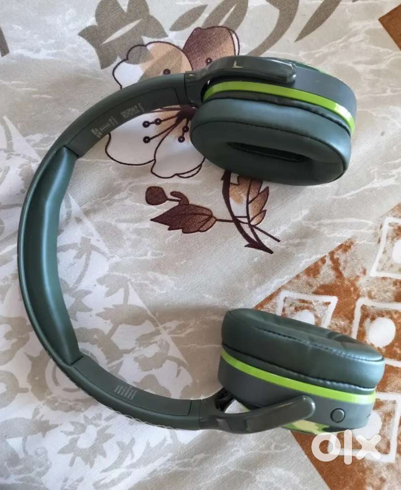 Boat 413 headphones