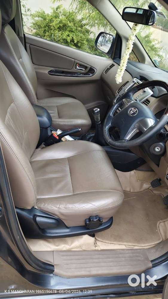 Toyota Innova 2.5 Zx 7 Str Bs-iv, 2015, Diesel