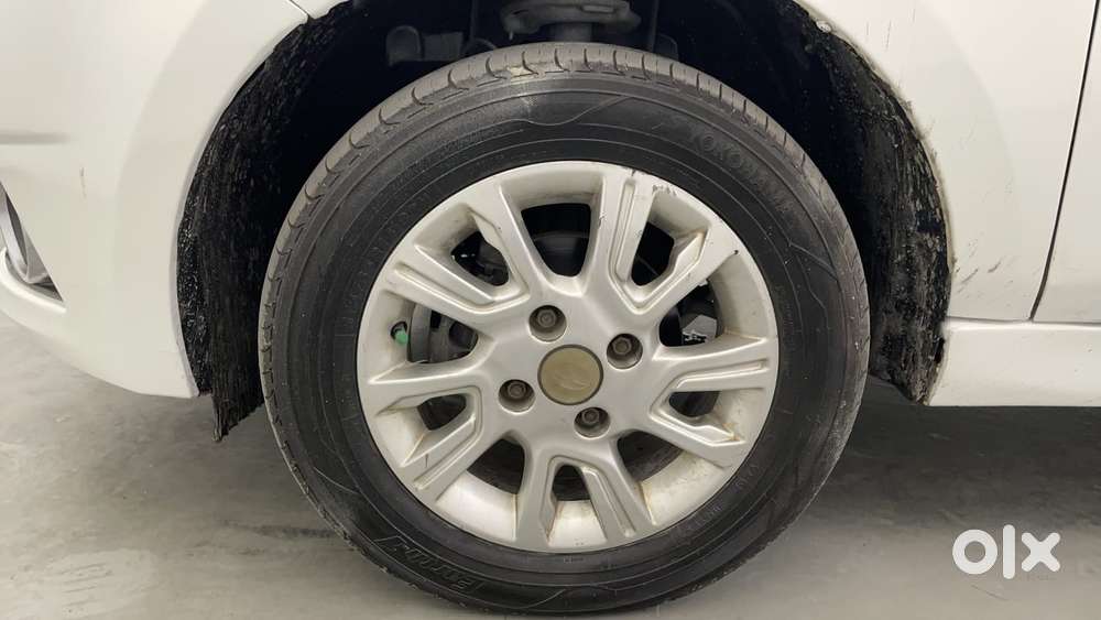 Tata Tiago Xza, 2017, Petrol