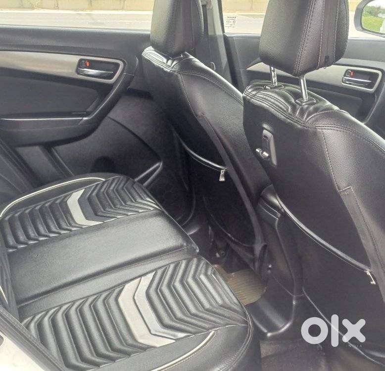 Maruti Suzuki Brezza Zdi+ Dual Tone, 2018, Diesel