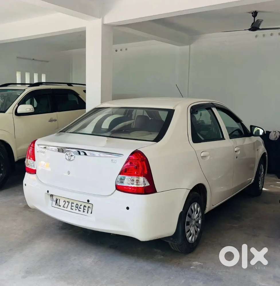 Toyota Etios Cross 2016