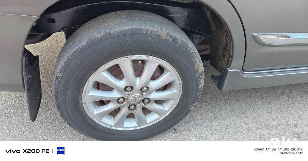 Toyota Innova 2.5 Vx 8 Str Bs-iii, 2014, Diesel