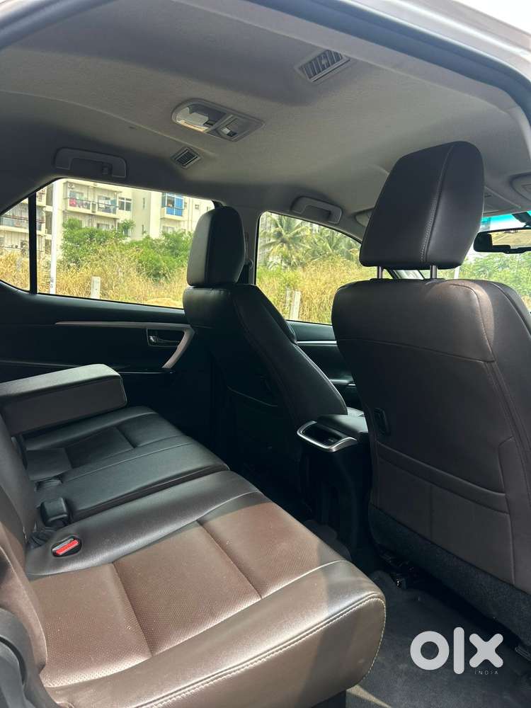 Toyota Fortuner 4x4 Manual Limited Edition, 2019, Diesel
