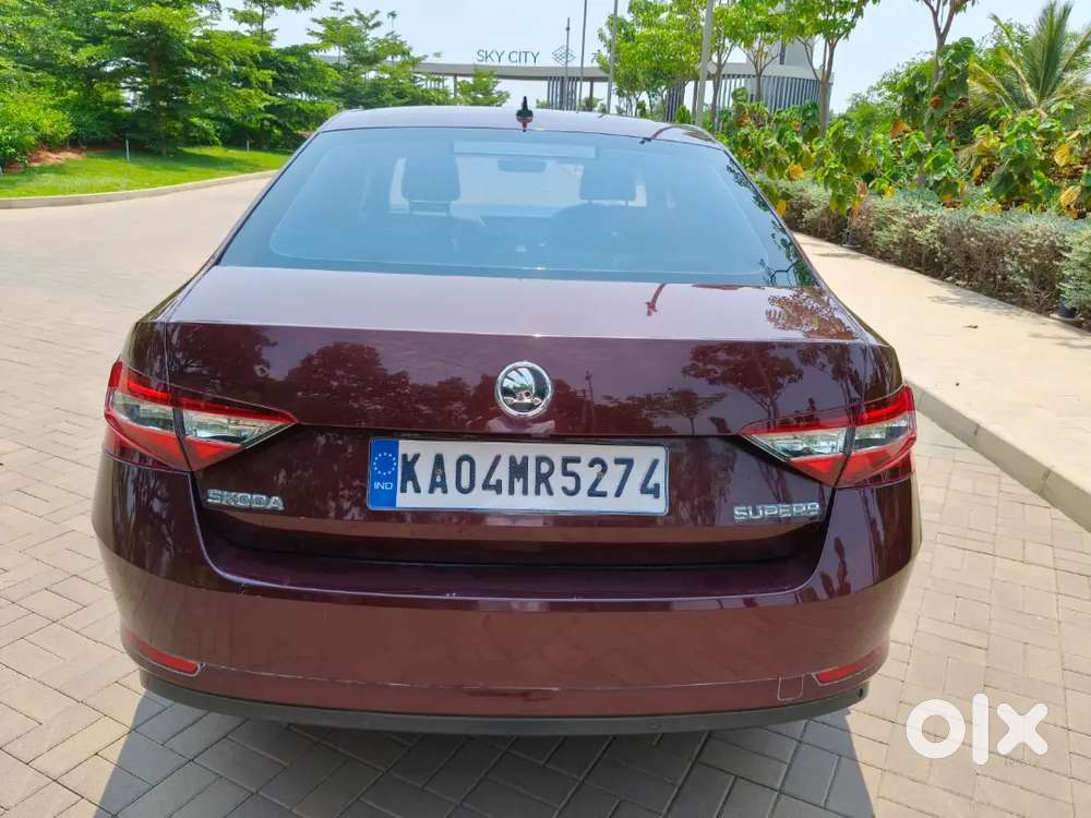 Skoda Superb 2016 Petrol Well Maintained