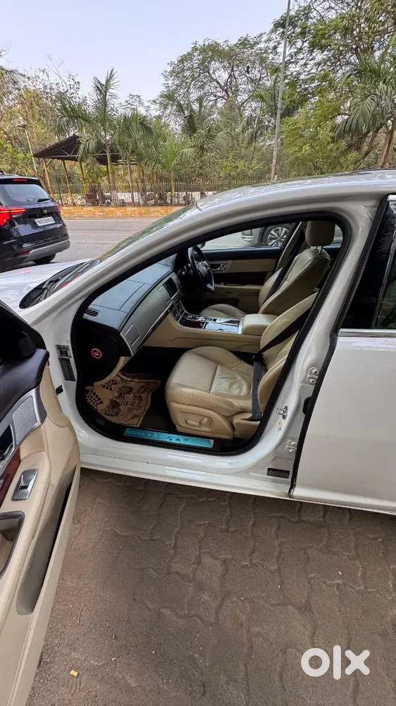 Jaguar F Type 2012 Diesel 35000 Km Driven