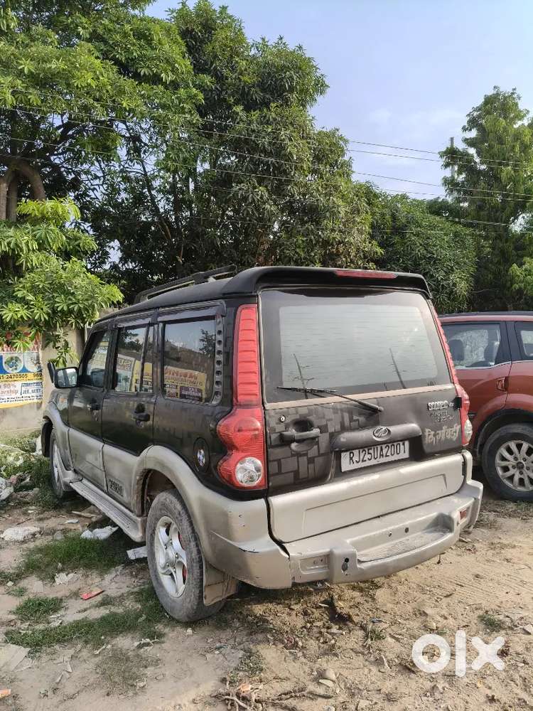 Mahindra Scorpio 2011 Variant