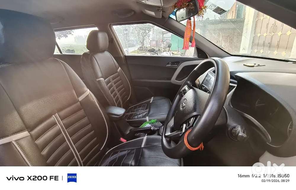 Hyundai Creta 1.6 Sx Petrol 2016/ ( 7 Seater Car Leni Hai )
