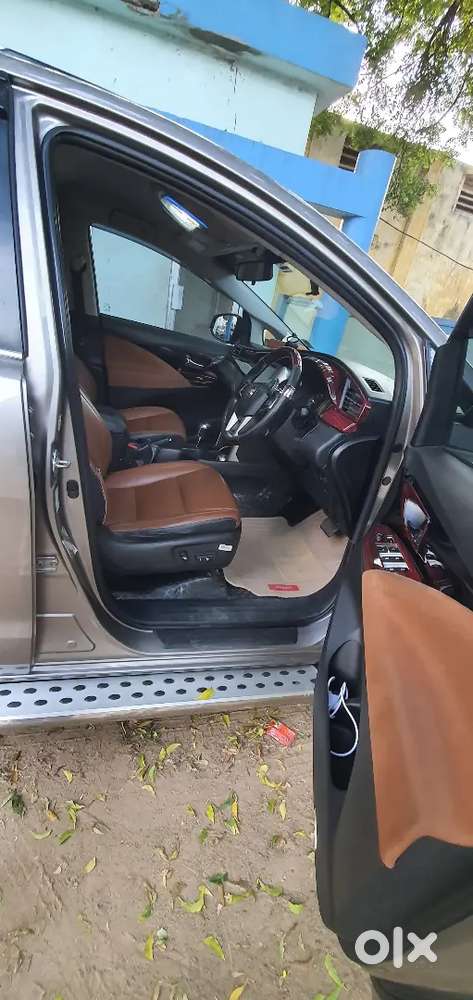 Toyota Innova Crysta 2016 Diesel Well Maintained