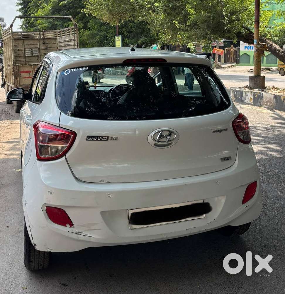 Hyundai Grand I10 Magna | 2015 | 2nd Owner | Lko Registered | Petrol