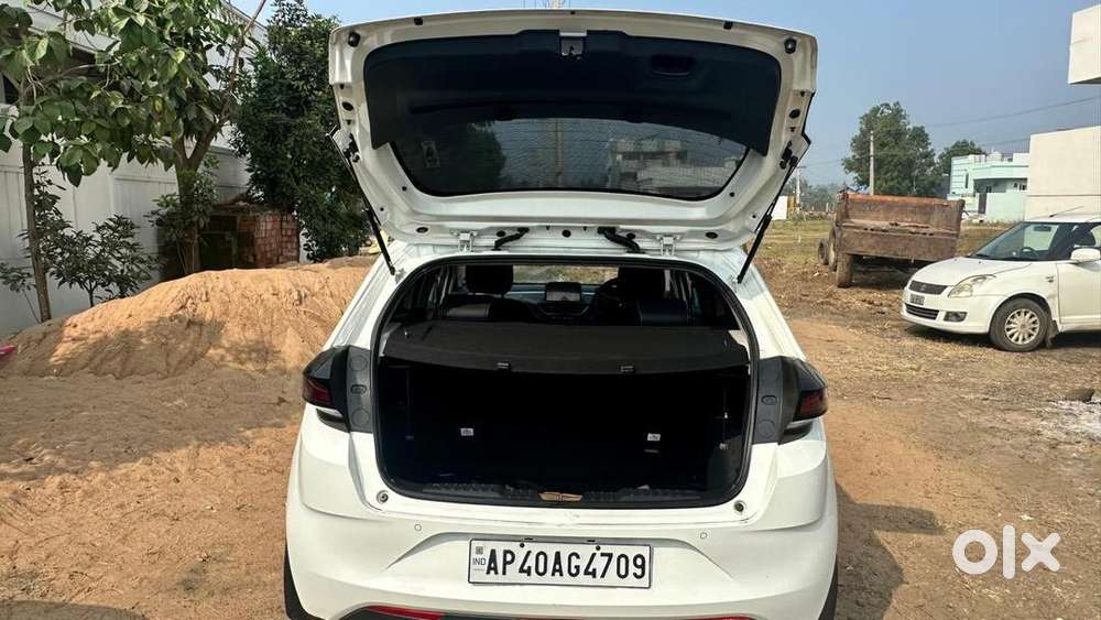 Tata Altroz 2023 Petrol Well Maintained