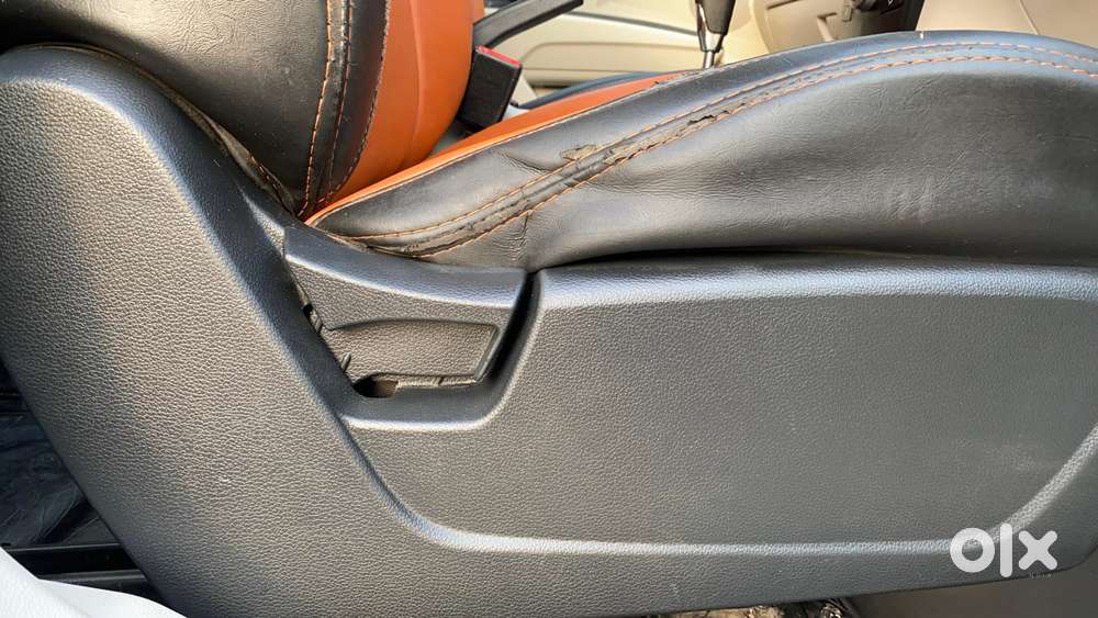 Mahindra Xuv300 1.2 W6 Amt Petrol, 2022, Petrol