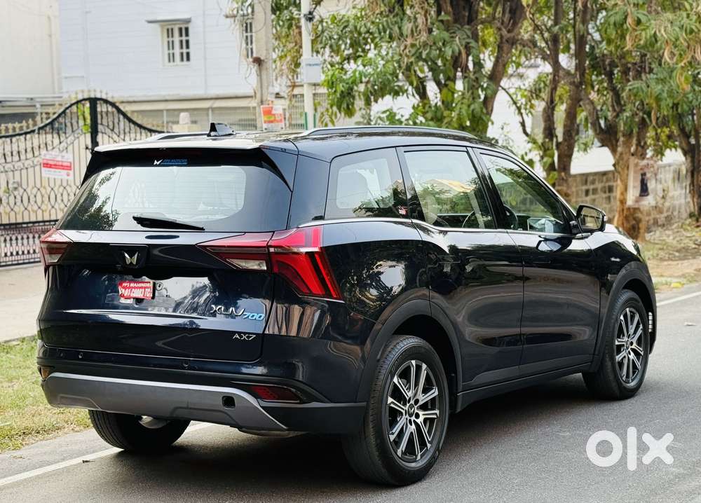 Mahindra Xuv700 2.0 Ax 7 Petrol At Str, 2023, Petrol